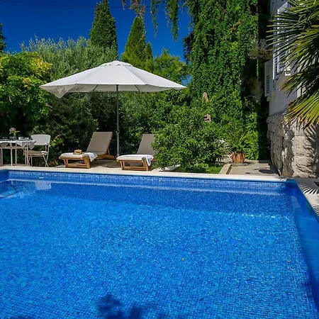 Palace Schoen Milesi Bed & Breakfast Split