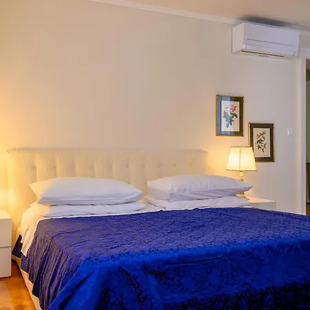 Bed and breakfast Palace Schoen Milesi