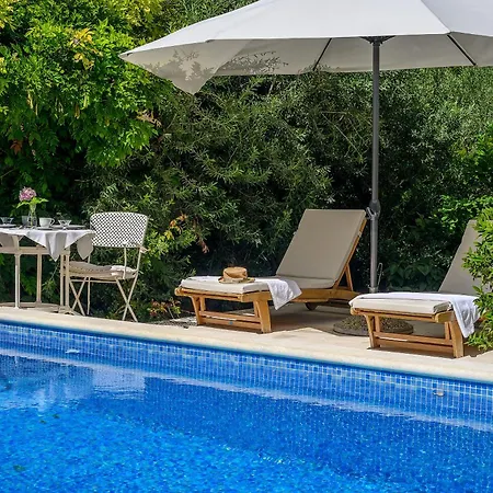 Palace Schoen Milesi Couette-café 4*