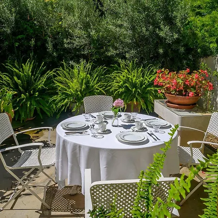 Frühstückspension Palace Schön Milesi 4*